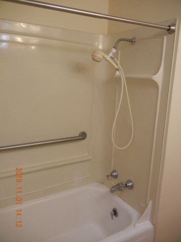 Newly refinished bathtub - 718 S 1100 E