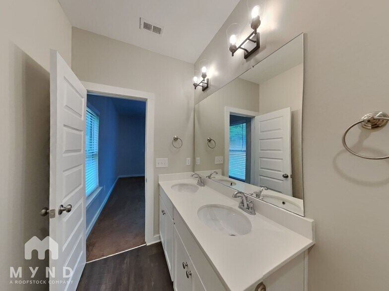 Building Photo - 15674 Capstone Blvd