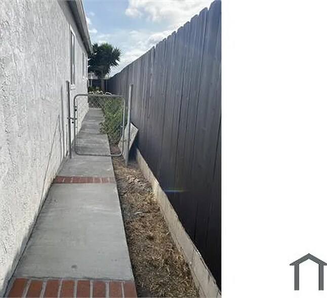 Building Photo - 1171 Elm Ave