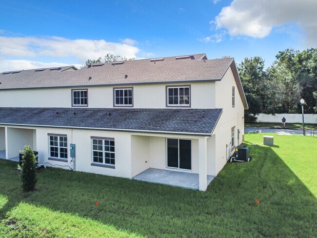 Building Photo - Townhouse For Lease in Saint Cloud