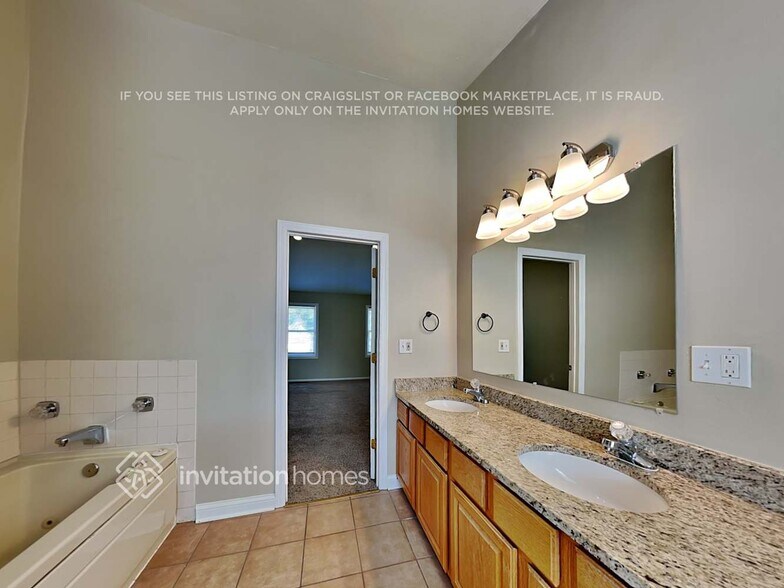 Building Photo - 330 Bayberry Ct