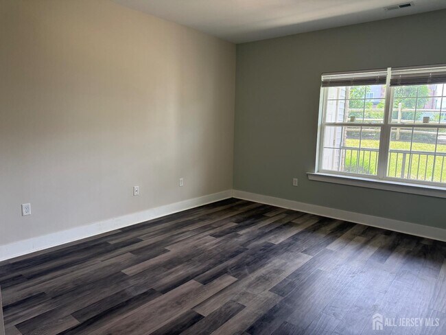 Building Photo - 816 Stiller Ln