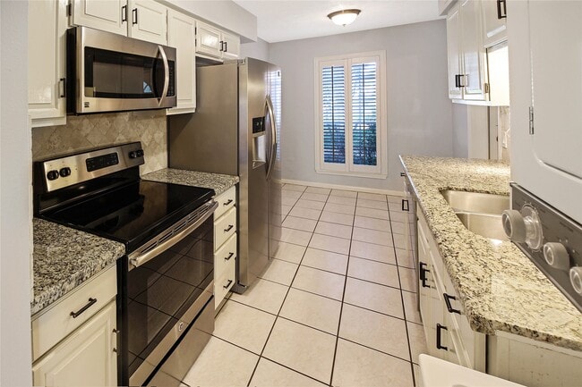 Building Photo - 14466 Misty Meadow Ln