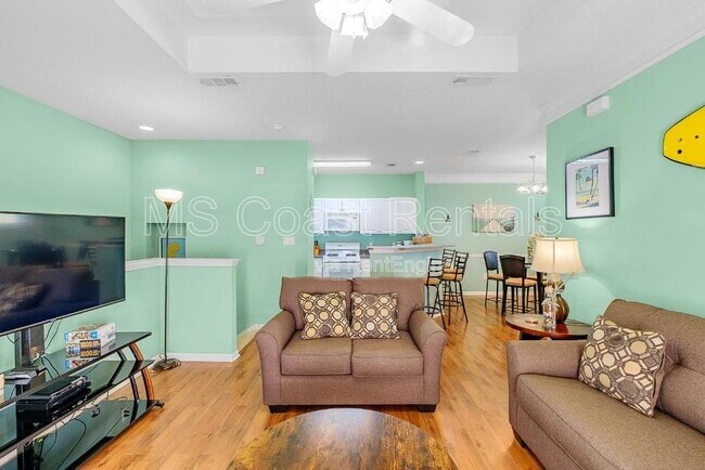 Building Photo - 2252 Beach Dr