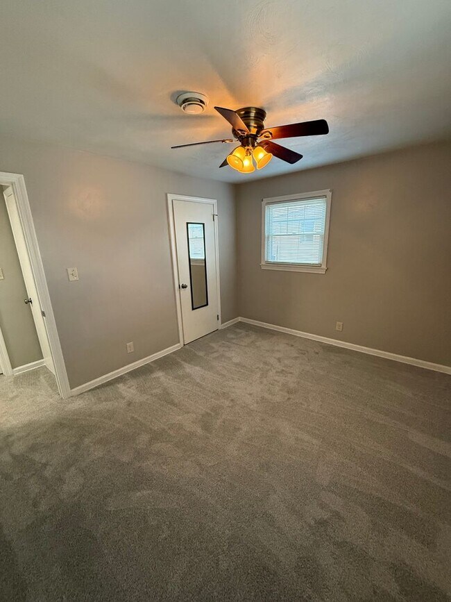 Building Photo - 5111-5113 Allen Drive