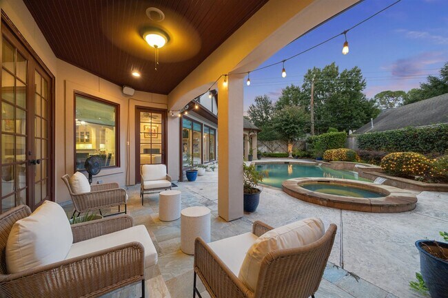 Building Photo - 170 Plantation Rd