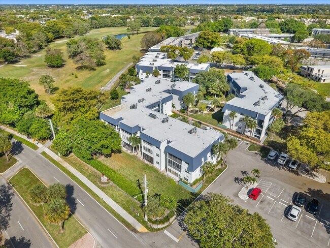 Building Photo - 8000 Lagos De Campo Blvd