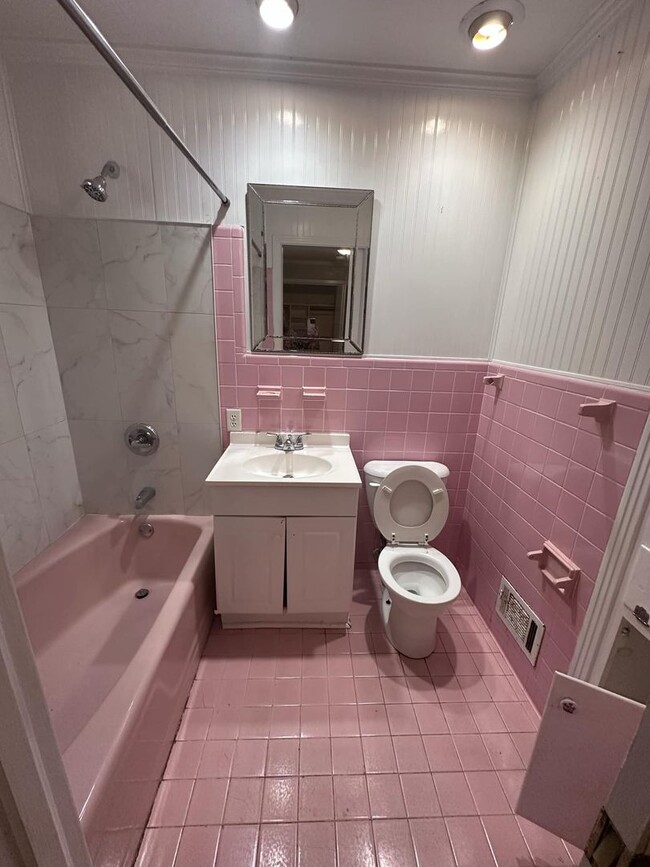 Building Photo - Pinehurst Subdivision!!!