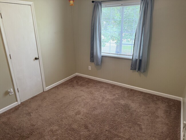 Building Photo - 1400 Caldwell Williams Rd