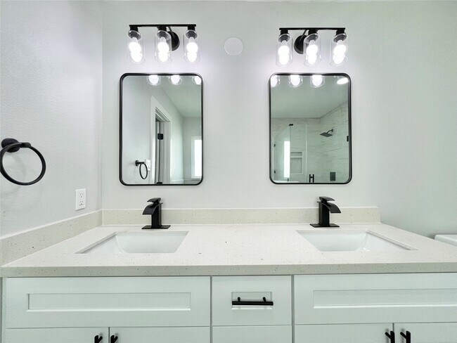 Building Photo - 20919 Hall Colony Ct