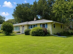 Building Photo - 6504 Schneider Pl