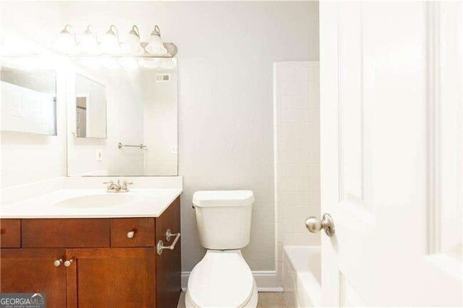 Building Photo - 2657 Lenox Rd NE