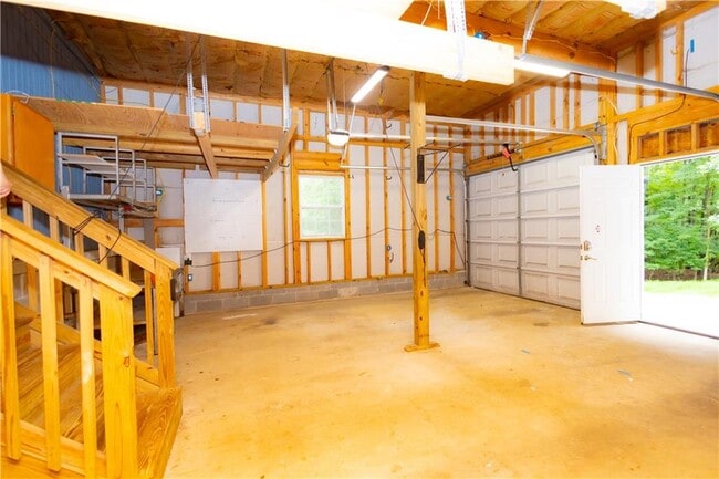 Building Photo - 3233 River Oak Pl