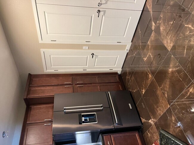 Building Photo - 2511 W Queen Creek Rd