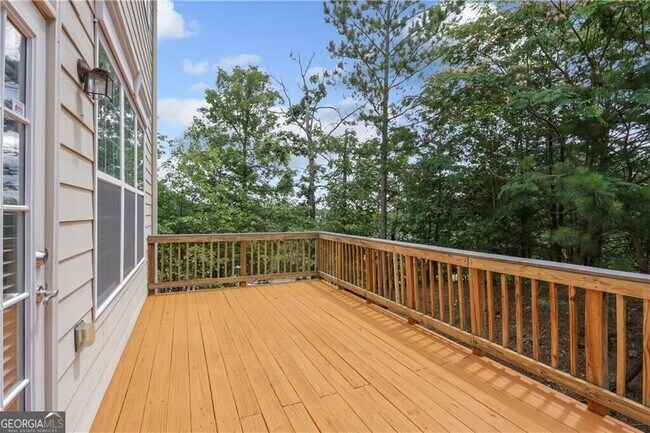Building Photo - 5060 Windcrest Ln