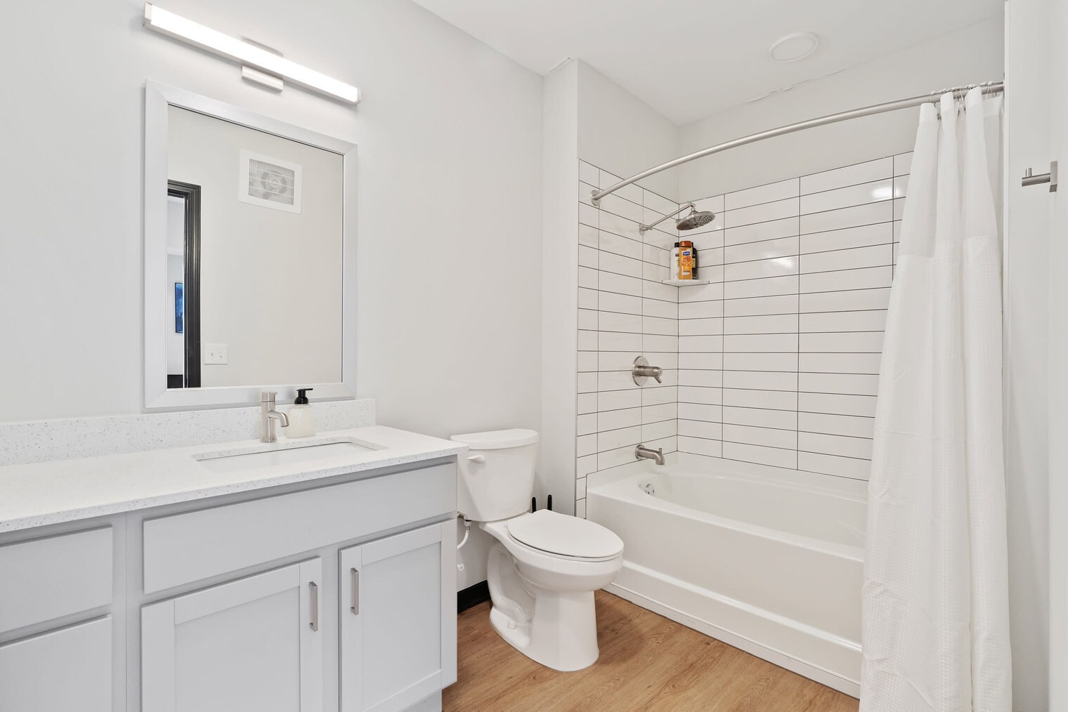 Building Photo - 423 E Michigan St