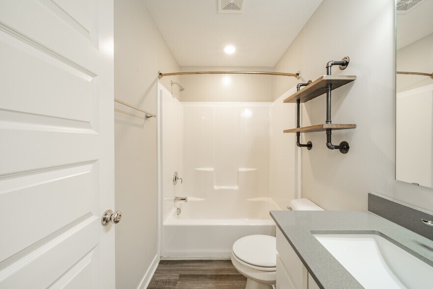 Building Photo - 3539 Brampton Ln