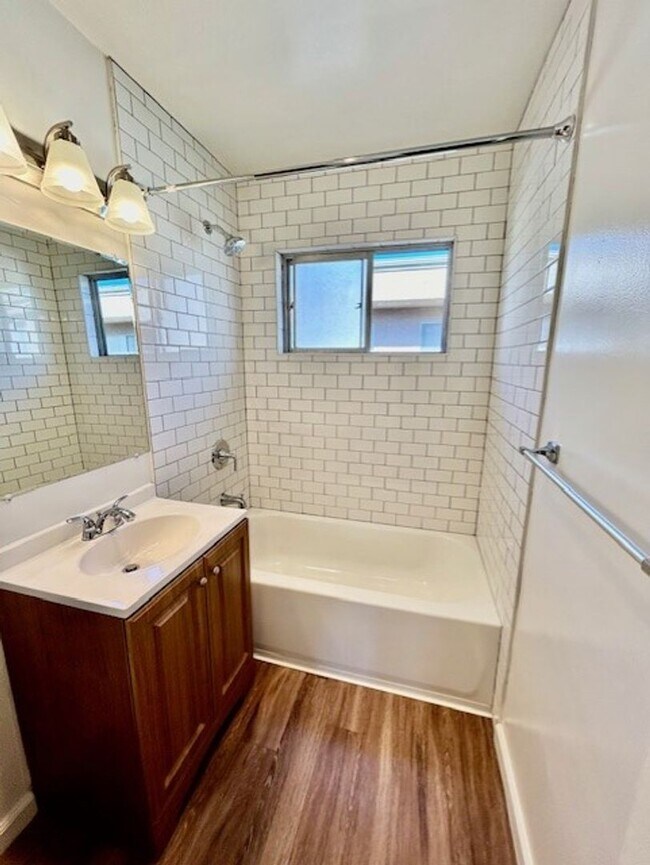 Building Photo - Upgraded 1 Bed/1 Bath in University Heights