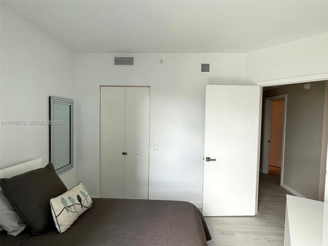 Building Photo - 501 NE 31st St