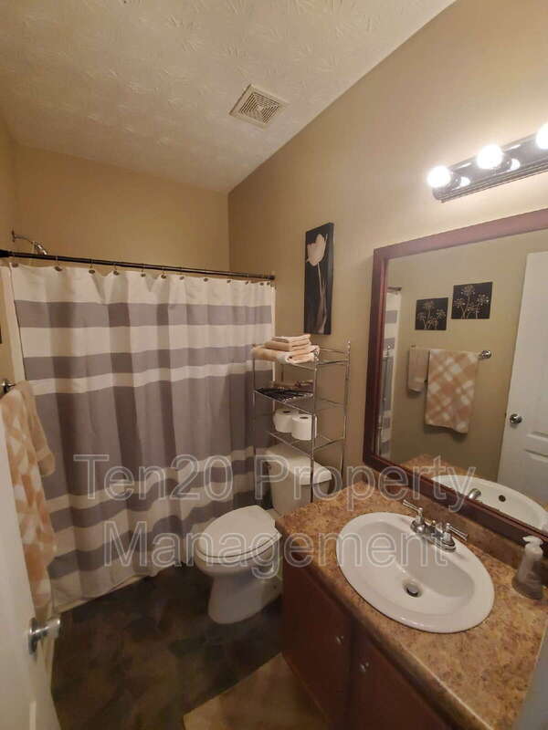 Building Photo - 35 Apache Trail