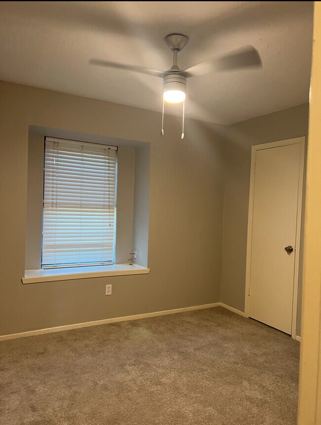 Building Photo - 20003 Rustlewood Dr