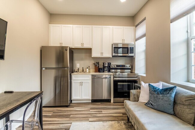 Building Photo - 701 E Street Southeast-SI ID1011208P