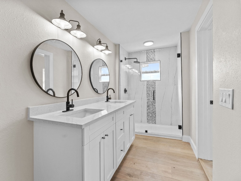 Building Photo - 2909 N 21st St