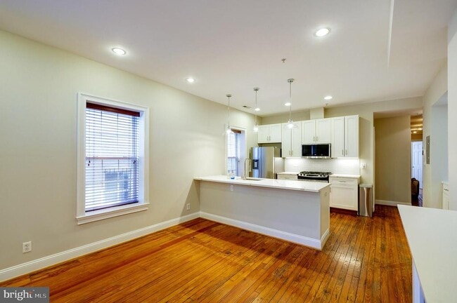 Building Photo - 1543 6th St NW