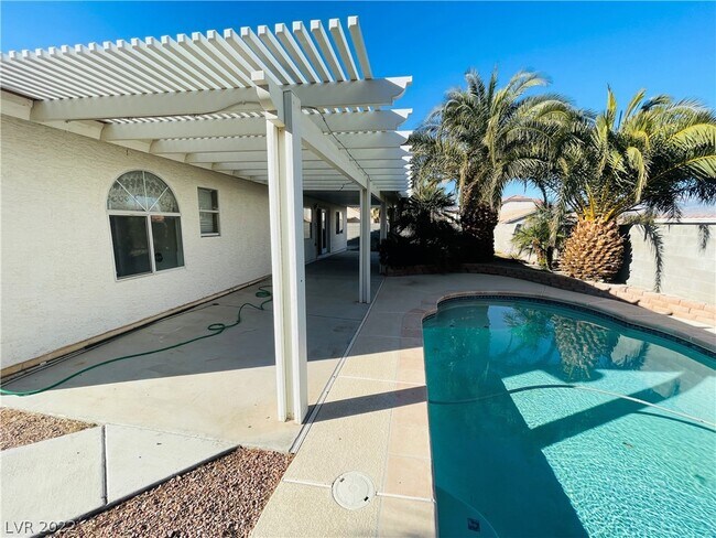 Building Photo - 7894 Lisa Marie Ct