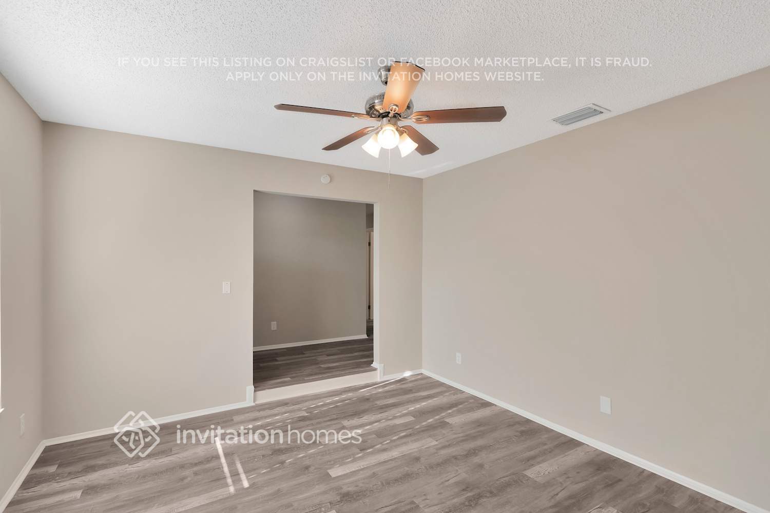 Building Photo - 933 Hillrise Dr