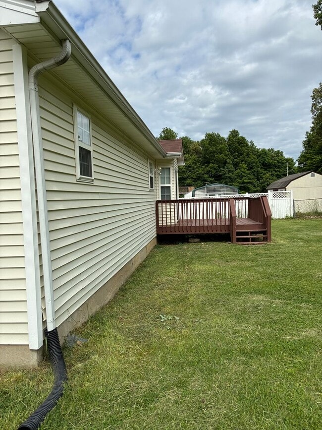 Building Photo - 145 Susan Ct