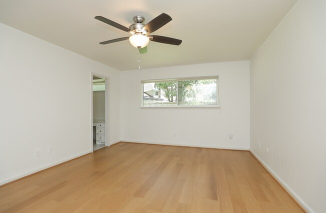 Building Photo - For Lease | 5 Bed, 2.5 Bath | 3,094 Sq Ft ...