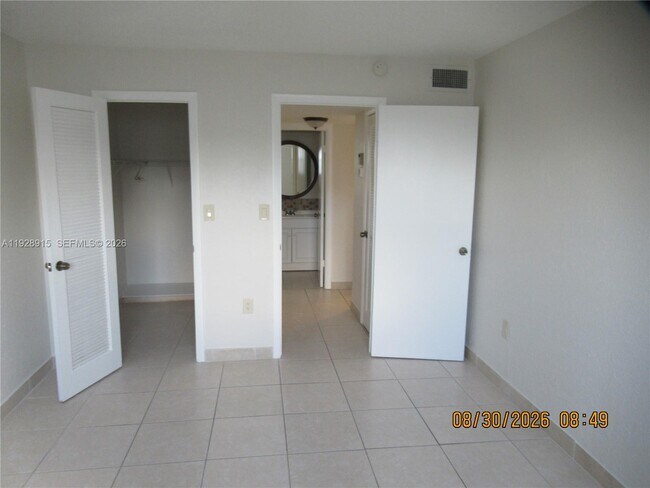 Building Photo - 8285 Sunrise Lakes Blvd