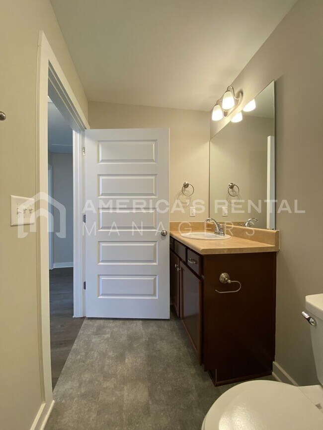 Building Photo - Home for Rent in Talladega, AL! View with 48 Hours Notice!