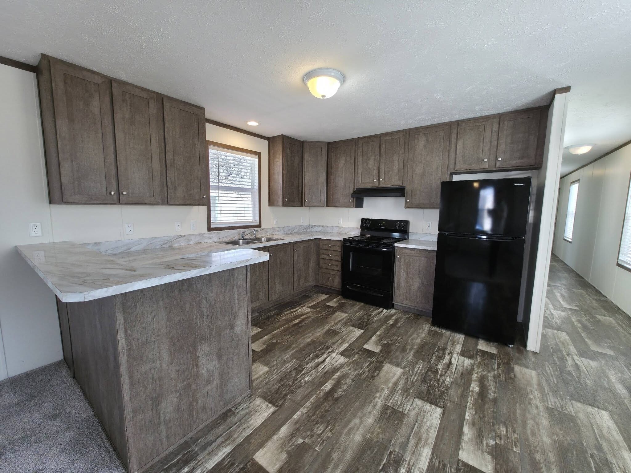 Building Photo - 1319 W Plum St