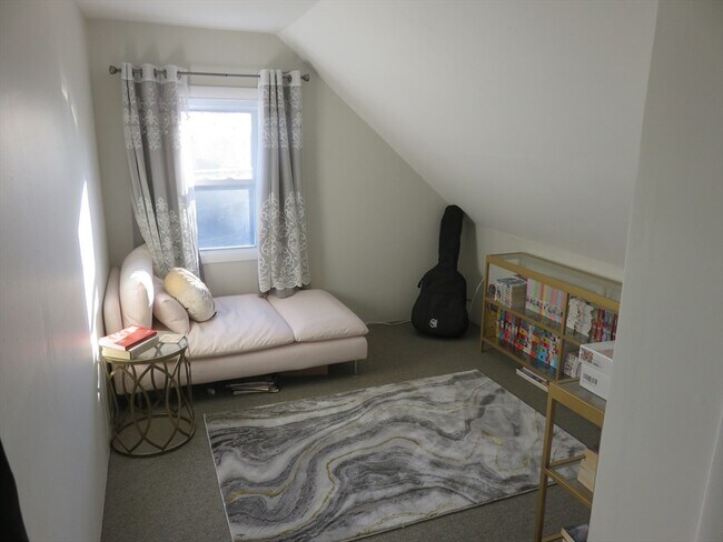 Building Photo - 105 Plympton St