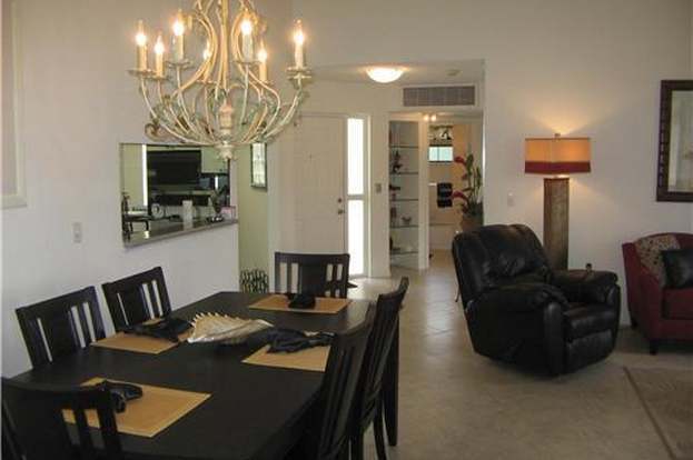 Building Photo - 5475 Verona Dr