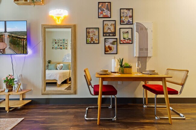 Building Photo - 9127 Research Blvd