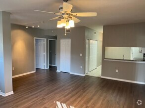 Building Photo - 6330 Aragon Way