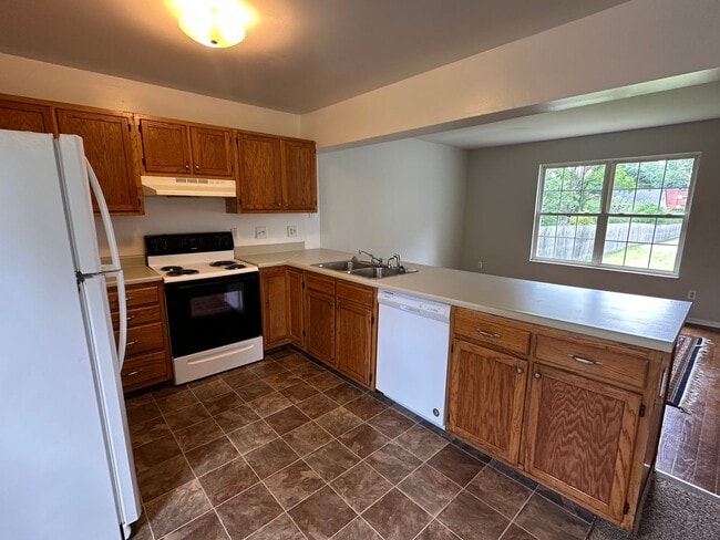 Building Photo - Delhi- Spacious 3 bedroom 2 bath in OHSD