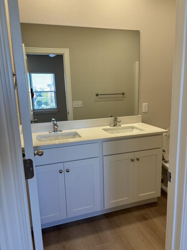 Master Bath - 2611 SW Lofoten St