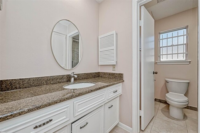 Building Photo - 11503 High Star Dr