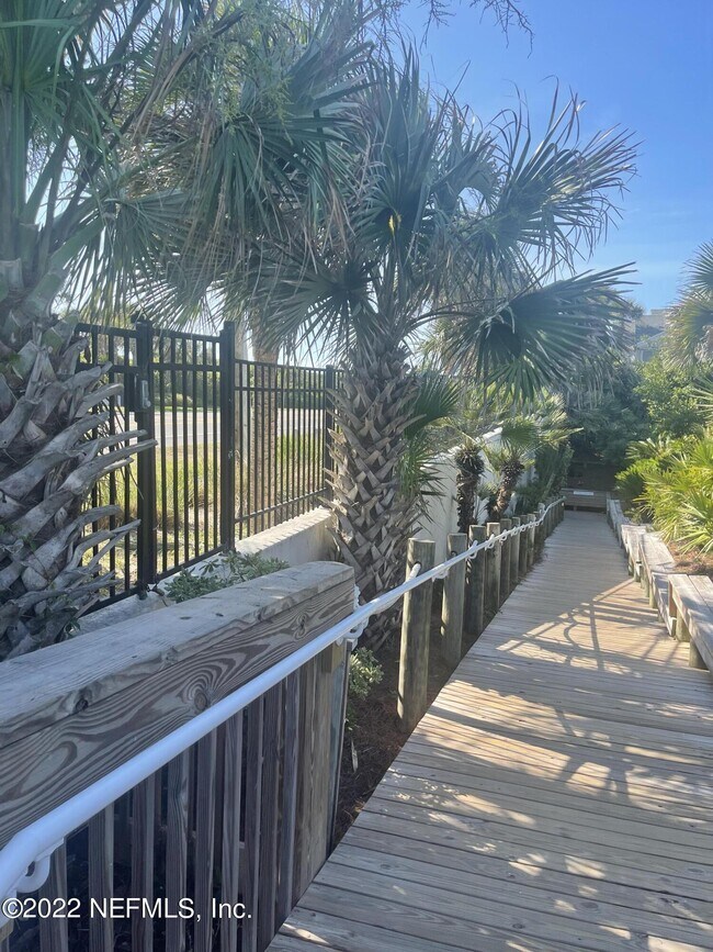 Building Photo - 204 Salt Grass Ct