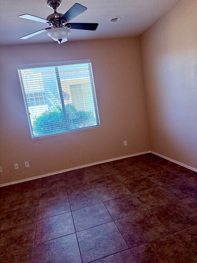 Building Photo - 18252 W Buena Vista Dr