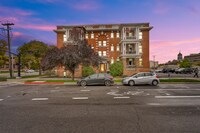 Building Photo - 276 E Broadway