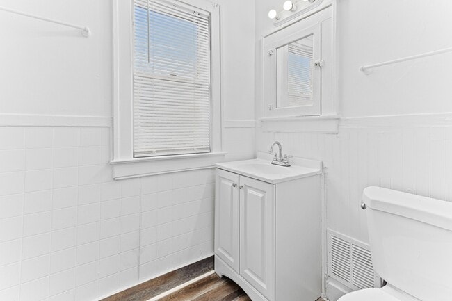 Building Photo - 15379 Monte Vista St