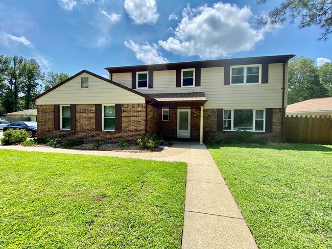 Primary Photo - Welcome to this charming home in Virginia ...