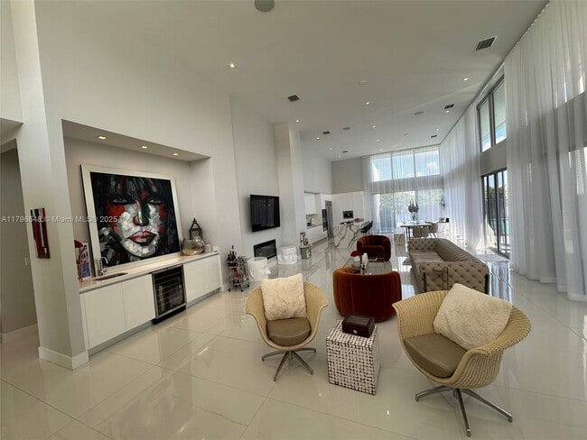 Building Photo - 16639 Botaniko Dr N