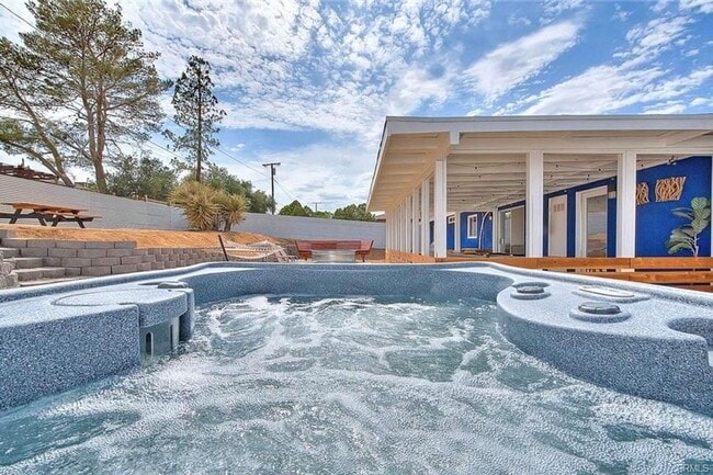 Building Photo - Fully Furnished Home in Joshua Tree