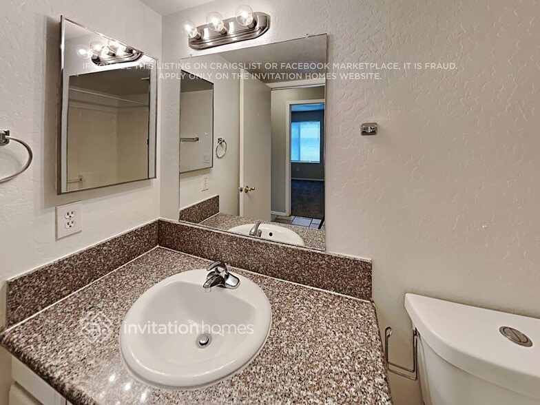 Building Photo - 11175 W Berkeley Rd